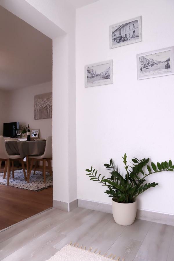 Apartman Sofia Otocac Luaran gambar