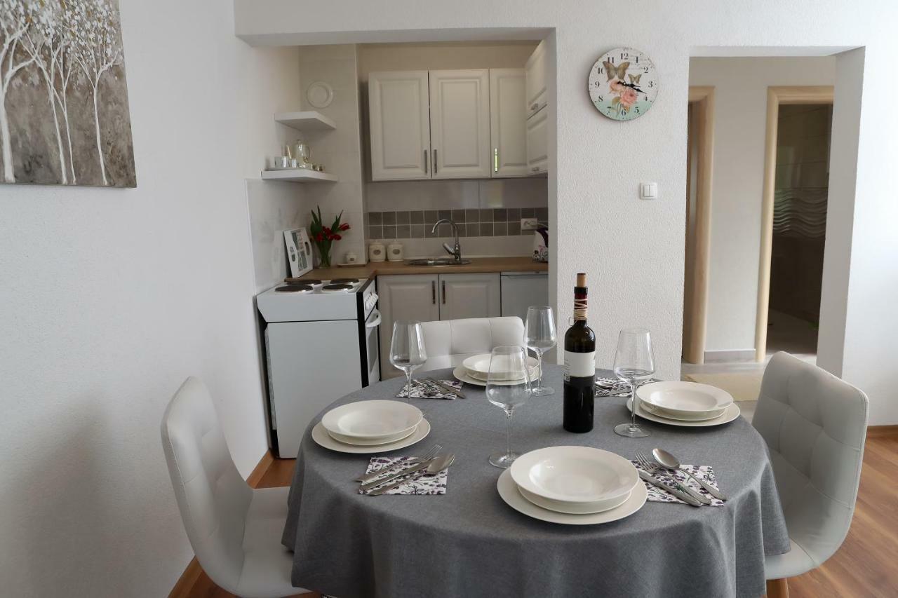 Apartman Sofia Otocac Luaran gambar