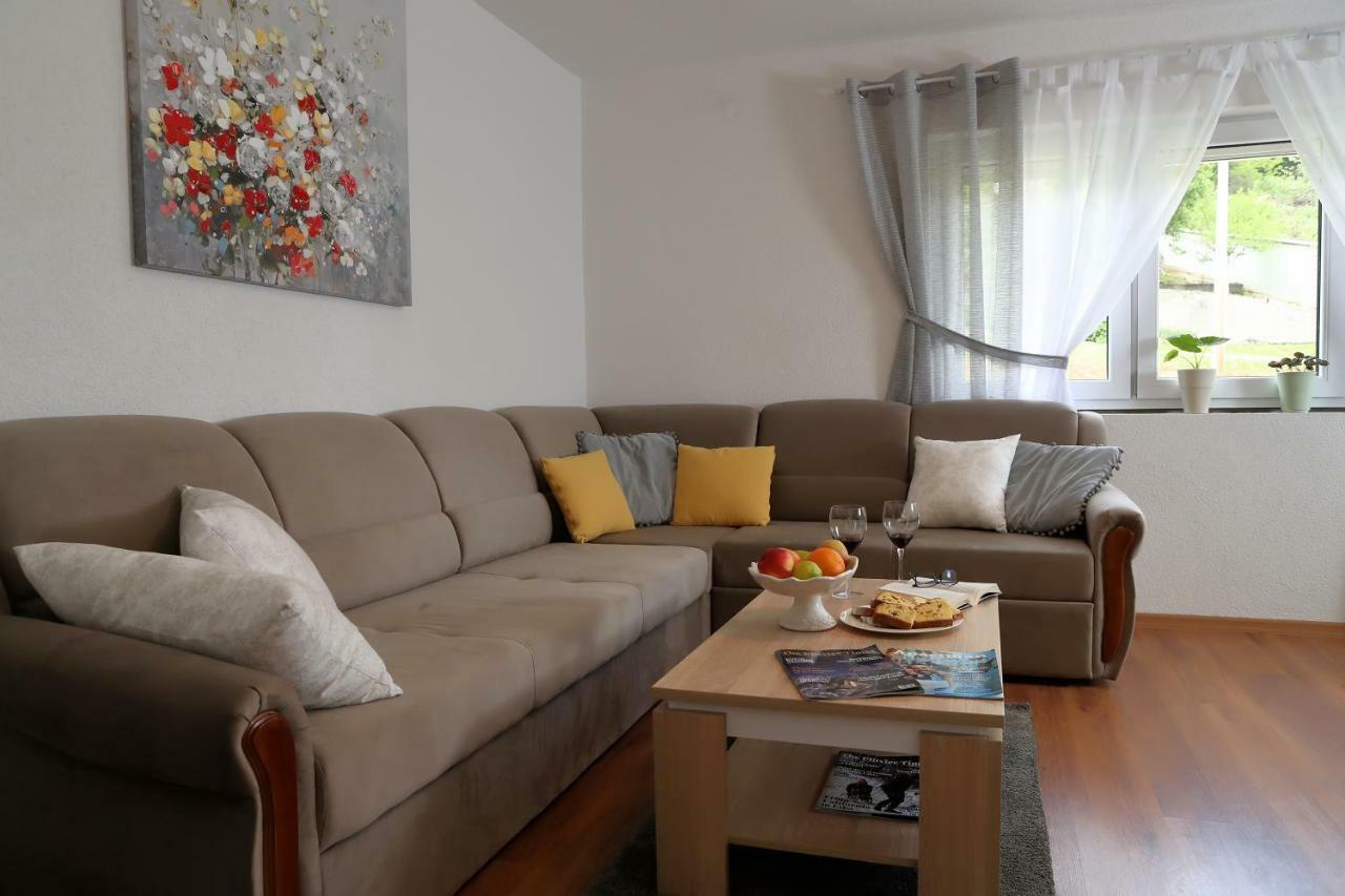 Apartman Sofia Otocac Luaran gambar